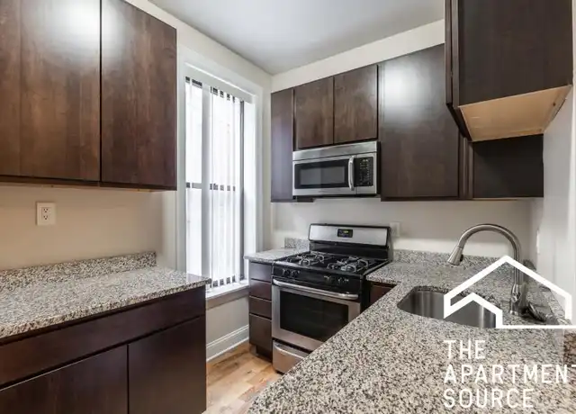 Property at 1218 N Dearborn St, Chicago, IL, 60610, 2 beds, 1 bath, [object Object]