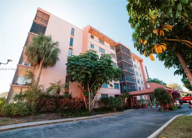 Property at 20850 San Simeon Way, Miami, FL, 33179, 1 bed, 1.5 baths, [object Object]