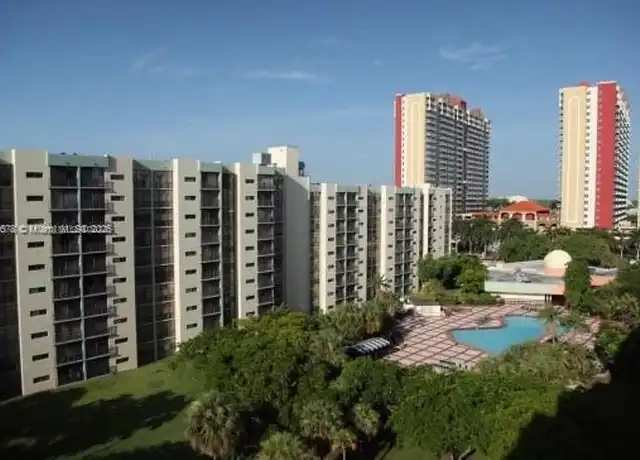 Property at 16909 N Bay Rd #707, Sunny Isles Beach, FL, 33160, 1 bed, 1.5 baths, [object Object]