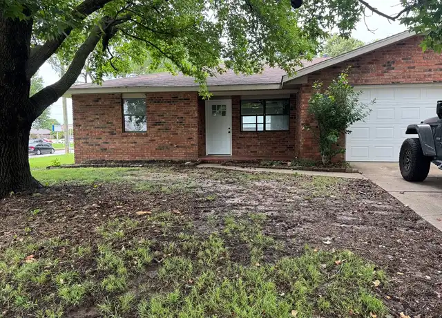 Property at 2700 McMillan Dr Unit B, Springdale, AR, 72762, 2 beds, 1 bath, [object Object]