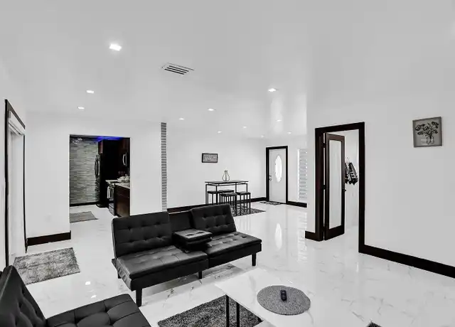 Property at 6900 Park St, Hollywood, FL, 33024, 3 beds, 3 baths, [object Object]