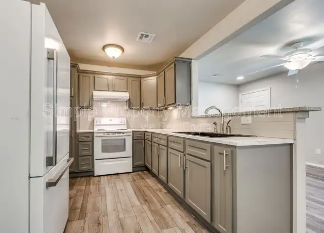 Property at 215 W Kittyhawk Dr, Oklahoma City, OK, 73110, 2 beds, 1 bath, [object Object]