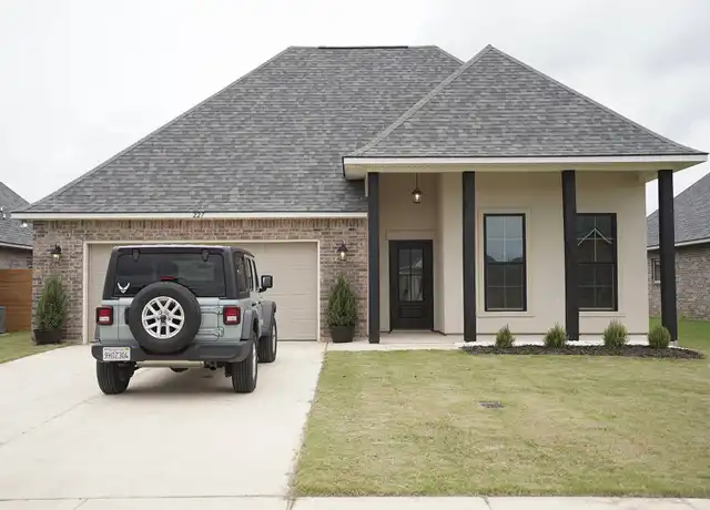 Property at 227 Barclay Blvd, Bossier City, LA, 71111, 3 beds, 2 baths, [object Object]