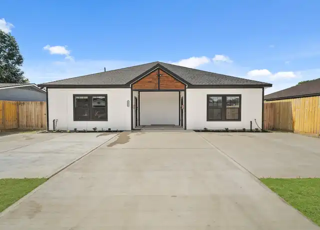 Property at 6206 Lyndhurst Dr Unit B, Houston, TX, 77087, 3 beds, 2 baths, [object Object]