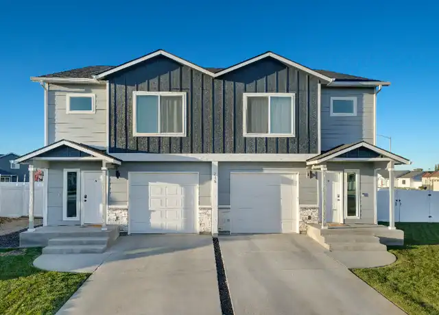 Property at 215 Q St SW Unit B, Quincy, WA, 98848, 3 beds, 2 baths, [object Object]