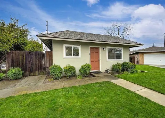 Property at Briggsmore Apartments - 2024 Burlton Ct, Modesto, CA, 95355, 1-2 bed, 1 bath, Contact for Price