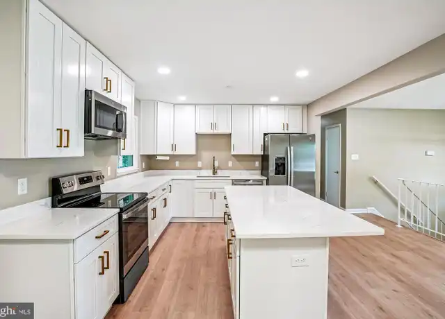 Property at 13530 Delaney Rd, Woodbridge, VA, 22193, 4 beds, 3 baths, [object Object]