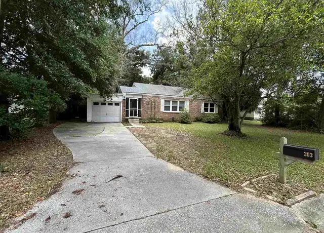 Property at 303 Ariola Ave, Pensacola, FL, 32503, 3 beds, 1 bath, [object Object]