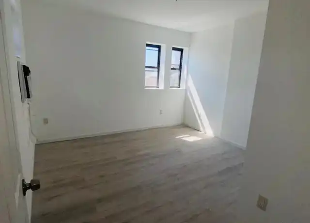 Property at 677 Fairfield Ave, Bridgeport, CT, 06604, 0 beds, 1 bath, [object Object]