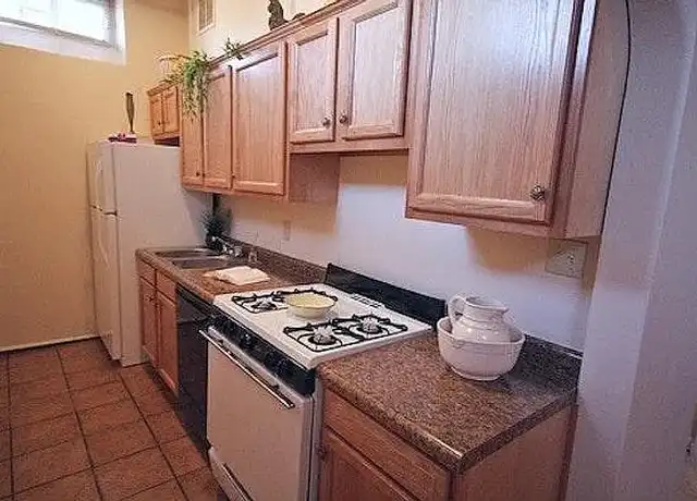 Property at 207 - SHORTRIDGE - 3601 N Meridian St, Indianapolis, IN, 46208, 1 bed, 1 bath, [object Object]