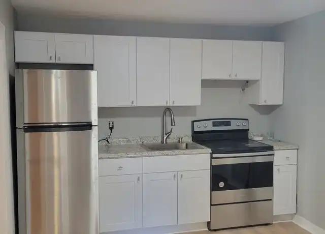 Property at 535 Wilson St Unit 5, Manchester, NH, 03103, 2 beds, 1 bath, [object Object]