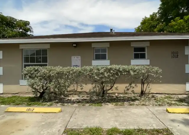 Property at 1010 NW 3rd Ave Unit 1, Fort Lauderdale, FL, 33311, 3 beds, 2 baths, [object Object]