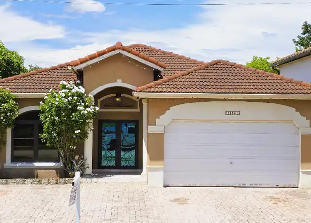 Property at 14941 SW 26th Ter, Miami, FL, 33185, 3 beds, 2.5 baths, [object Object]