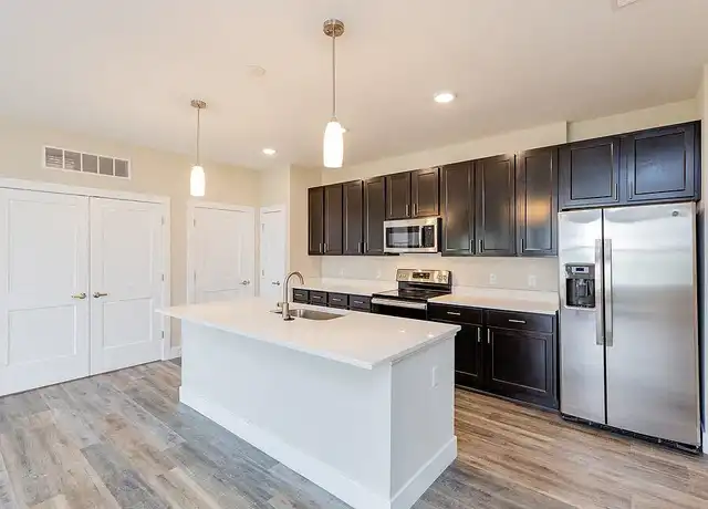 Property at The Flats at Summit Station - 3001 Perimeter Blvd, South Park, PA, 15129, 1-2 bed, 1-2 bath, [object Object]