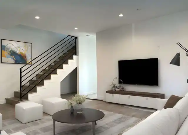 Property at 11648 Arminta St, North Hollywood, CA, 91605, 3 beds, 3 baths, [object Object]
