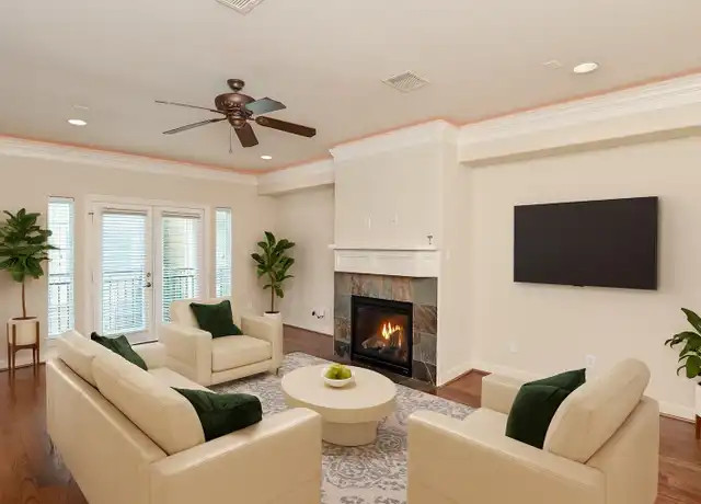 Property at 5813 Washington Ave Unit B, Houston, TX, 77007, 3 beds, 3.5 baths, [object Object]