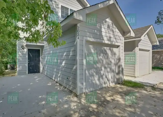 Property at 2034 Brooks St, Fort Worth, TX, 76105, 2 beds, 1.5 baths, [object Object]