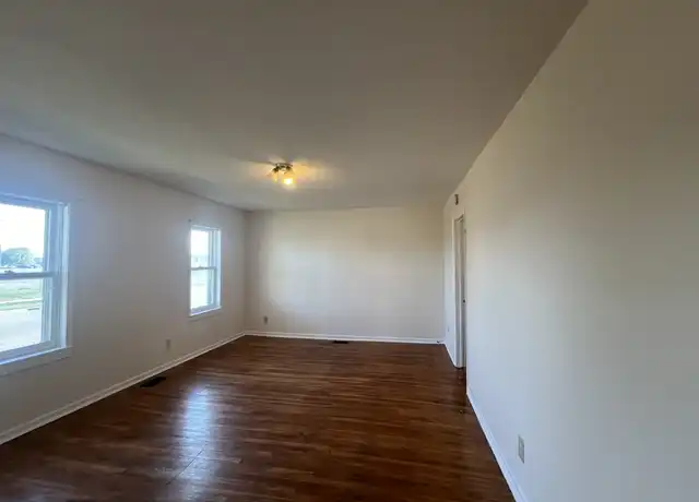 Property at 1083 Michigan Ave, Muskegon, MI, 49441, 2 beds, 1 bath, [object Object]