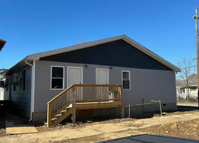 Property at 701 30th St Apt 1, Huntington, WV, 25702, 1 bed, 1 bath, [object Object]