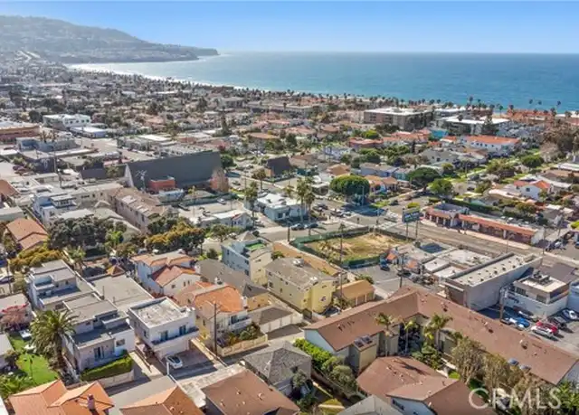 Property at 521 Avenue C Unit B, Redondo Beach, CA, 90277, 4 beds, 3.5 baths, [object Object]