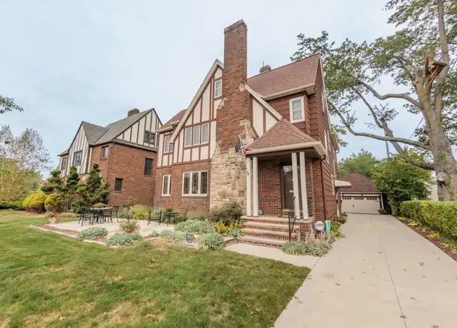 Property at 15912 Lake Ave Unit 2, Lakewood, OH, 44107, 4 beds, 2 baths, [object Object]