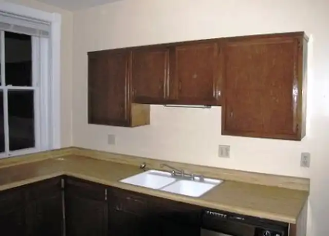 Property at 1330 S 6th St Unit 17, Louisville, KY, 40208, 2 beds, 1 bath, [object Object]
