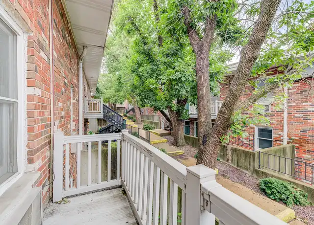Property at Laclede Forest Apartments - 7828 Laclede Forest Dr, Maplewood, MO, 63143, 1 bed, 1 bath, [object Object]