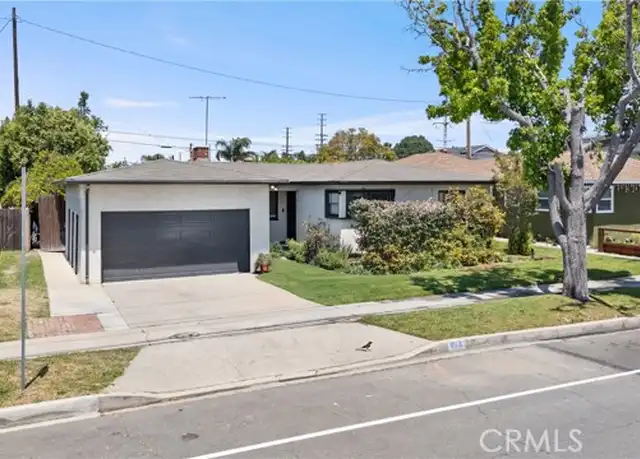 Property at 923 W Maple Ave, Orange, CA, 92868, 4 beds, 2 baths, [object Object]