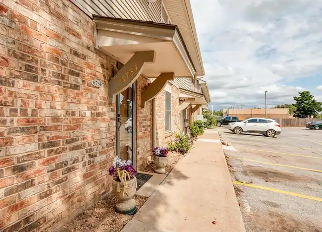 Property at 6734 N Meridian Ave, Oklahoma City, OK, 73116, 2 beds, 3 baths, [object Object]