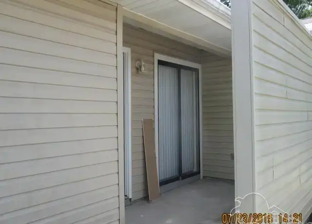 Property at 6326 W Fairfield Dr Unit B, Pensacola, FL, 32506, 2 beds, 1 bath, [object Object]