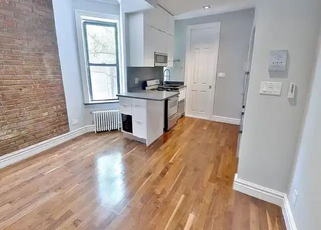 Property at 52 Barrow St, New York, NY, 10014, 1 bed, 1 bath, [object Object]