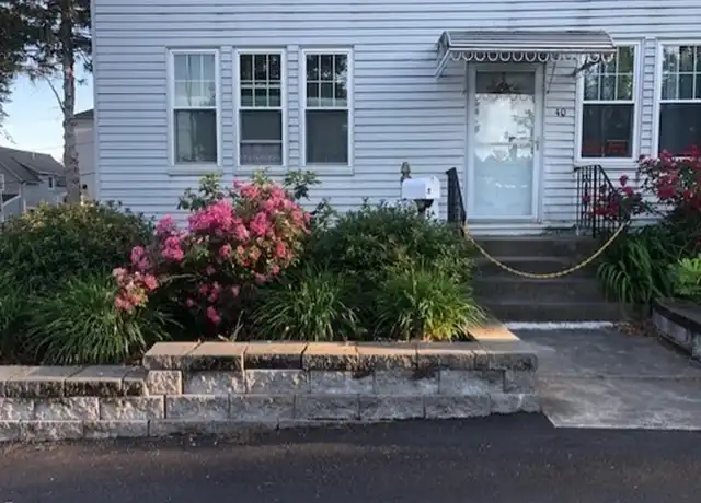 Property at 40 Ames St Unit 1, Worcester, MA, 01604, 2 beds, 1 bath, [object Object]