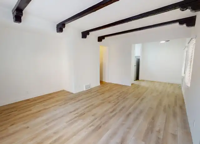 Property at 335 N Palm Dr Unit 103, Beverly Hills, CA, 90210, 1 bed, 1 bath, [object Object]