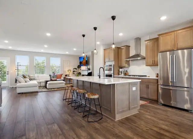 Property at 879 S Woodlawn Ave, St Paul, MN, 55116, 3 beds, 2.5 baths, [object Object]