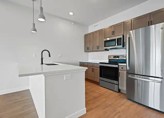 Property at 115 E Washington St Unit 207, Appleton, WI, 54911, 1 bed, 1 bath, [object Object]
