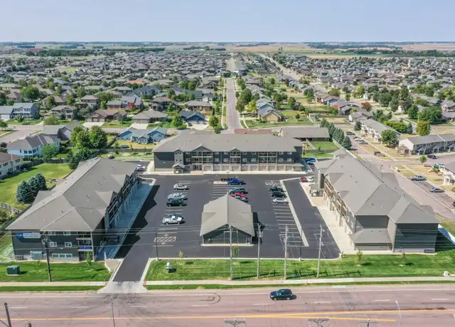 Property at Hillcrest Heights Apartments - 1111 S Sertoma Ave, Sioux Falls, SD, 57106, 1-2 bed, 1 bath, [object Object]