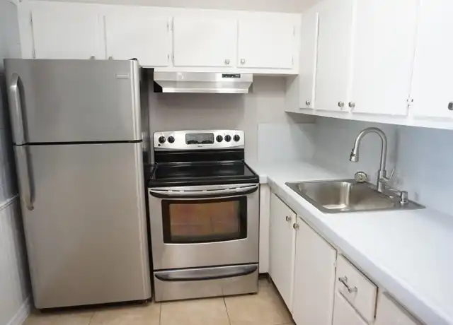 Property at 89 Cambridge D Unit D, West Palm Beach, FL, 33417, 1 bed, 1 bath, [object Object]