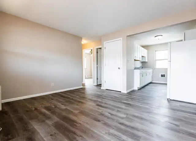 Property at 1422 Rose St Apt 2, La Crosse, WI, 54603, 2 beds, 1 bath, [object Object]