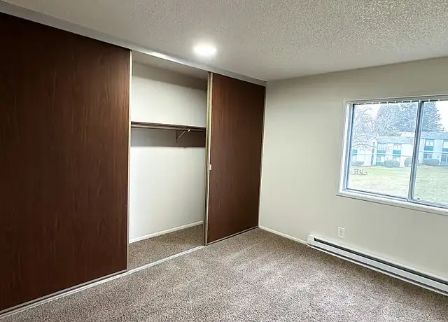 Photo of 4810 Sunnyside Rd SE, Salem, OR 97302