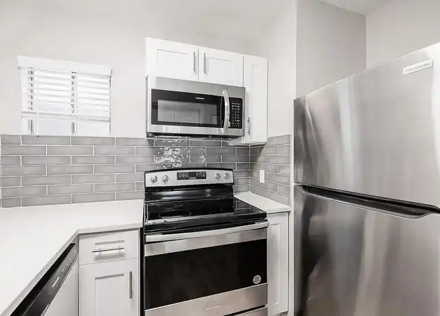 Property at The Pearl at Homewood - 218 Olympia Dr, Homewood, AL, 35209, 1-3 bed, 1-2.5 bath, [object Object]