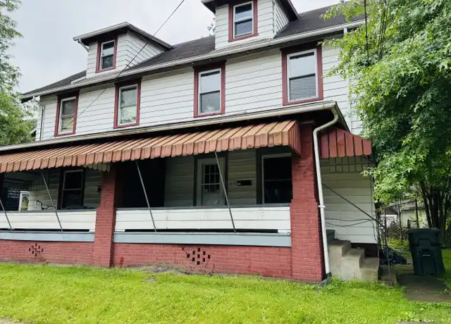 Property at 304 Chicago Pl NW Unit 304, Canton, OH, 44703, 3 beds, 1 bath, [object Object]
