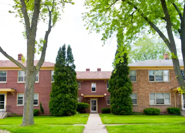 Property at 1333 E Colorado St Unit 4, Milwaukee, WI, 53207, 2 beds, 1 bath, [object Object]