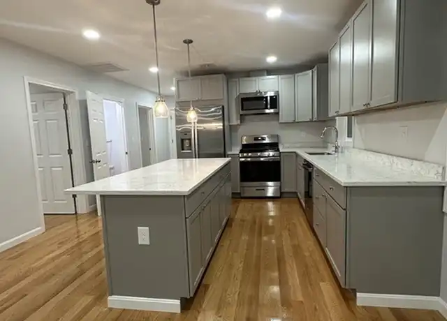 Property at 180-182 Osgood St Unit 2, Lawrence, MA, 01843, 3 beds, 2 baths, [object Object]
