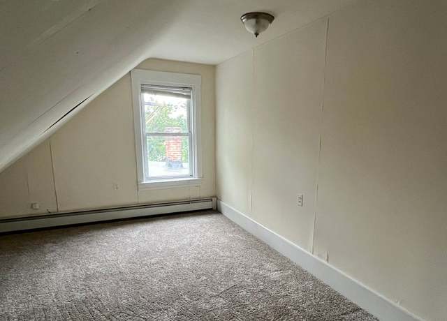 Photo of 18 Cedar St Unit 3rd Floor, Leominster, MA 01453