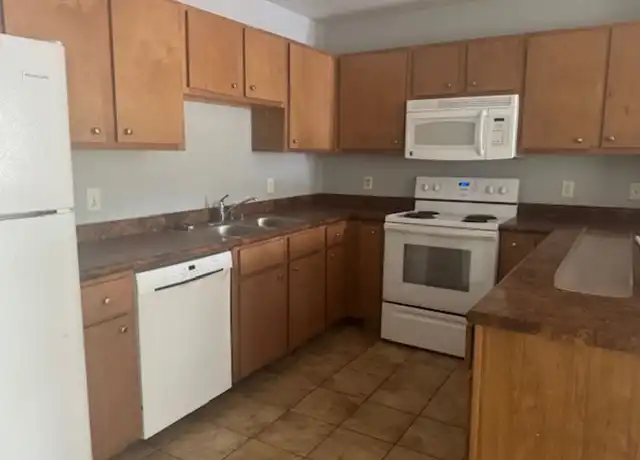Property at 570 Sterling Price St Unit 102, Tatum, TX, 75691, 2 beds, 1 bath, [object Object]