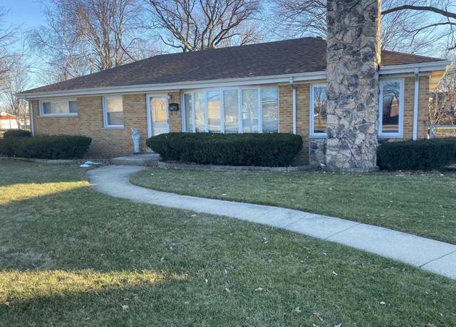 Photo of 718 N Wille St, Mount Prospect, IL 60056
