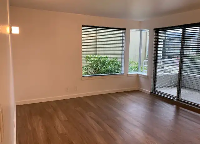 Property at 1233 Taylor Ave N Unit 204, Seattle, WA, 98109, 1 bed, 1 bath, [object Object]