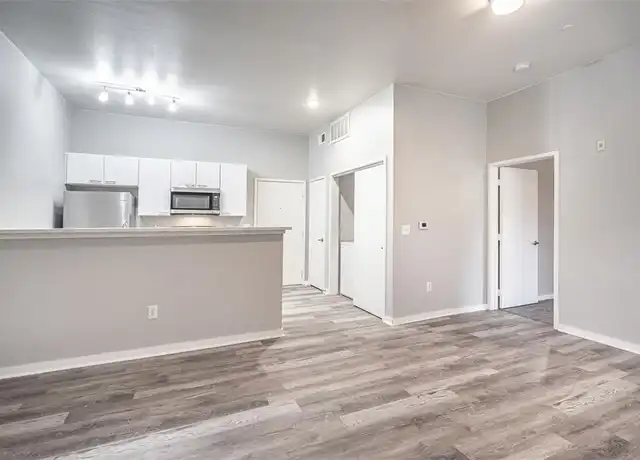 Property at 3015 Bryan St Unit 427-5, Dallas, TX, 75204, 1 bed, 1 bath, [object Object]