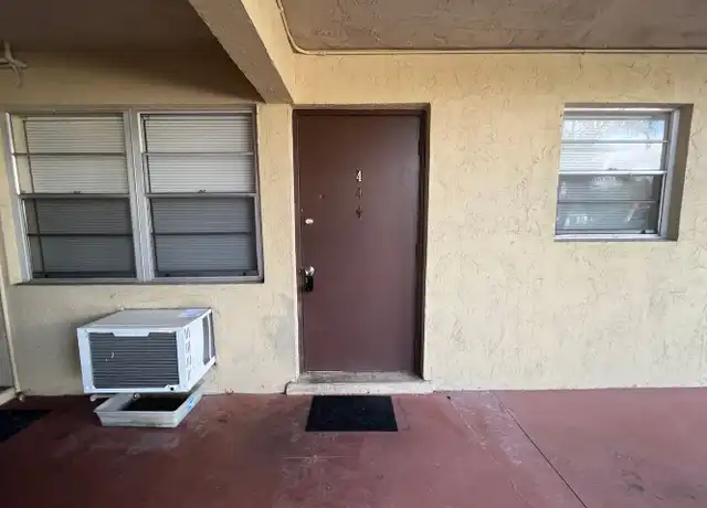 Property at 700 S Broadway Unit 4, Lantana, FL, 33462, 1 bed, 1 bath, [object Object]