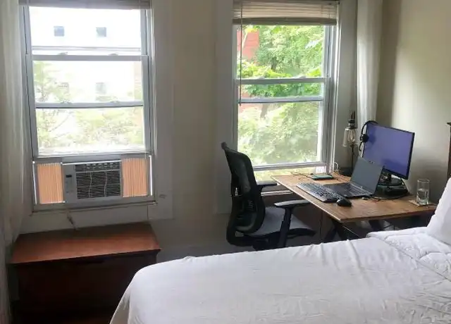 Property at 132 Oxford St, Cambridge, MA, 02140, 2 beds, 1 bath, [object Object]